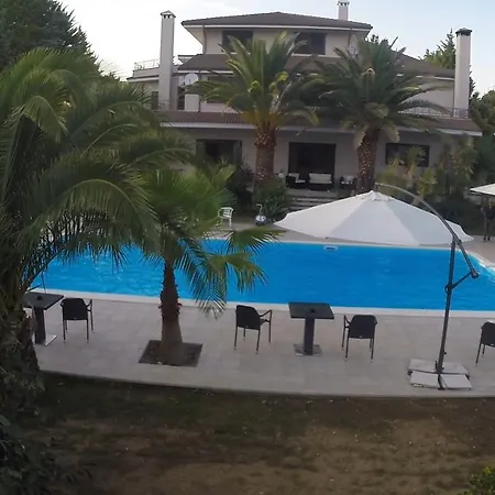 مزرعة للإقامة Casafucciresort Senise